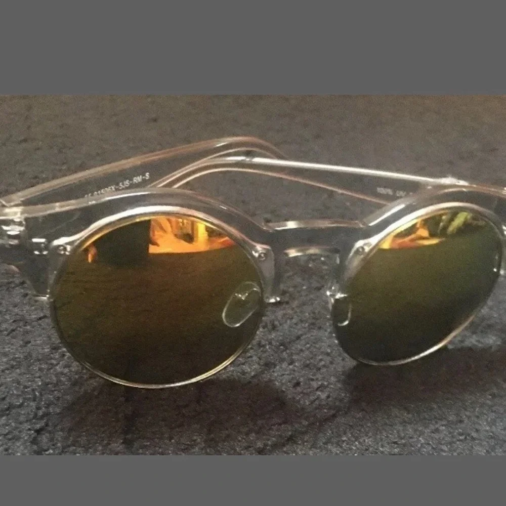 Assorted‎ Vintage sunglasses. Pick one.